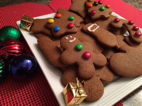 Spicy Gingerbread Cookies Recipe • A Great Holiday Treat! | Club Foody ...