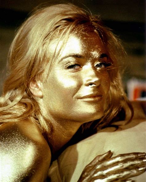 Shirley Eaton in a promotional photo for "Goldfinger" (1964). | James bond girls, James bond ...