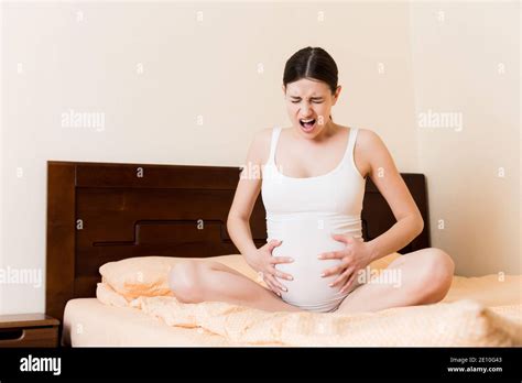 Stomach Pain In Pregnant Women