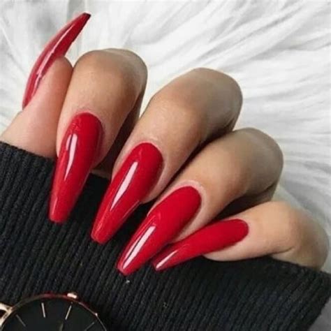 classic red nails ideas manicure Red Nail Art, Red Acrylic Nails, Matte Nails, Gradient Nails ...