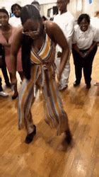 Funny Dance GIFs | GIFDB.com