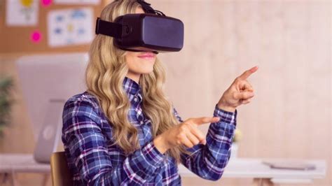 How The 2018 VR Headsets Will Impact Classroom Learning - eLearning ...