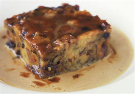 Classic Baked Bread Pudding With Raisins Recipe