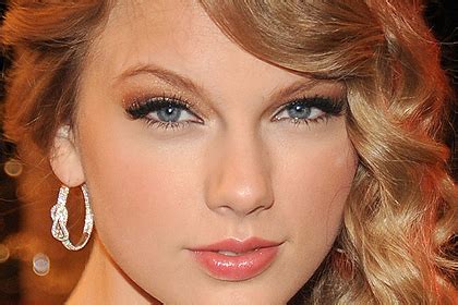 Taylor Swift Makeup looks - makeup Photo (32682699) - Fanpop