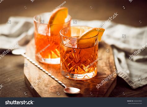 180 Drinking Whisky Modern Home Images, Stock Photos & Vectors ...
