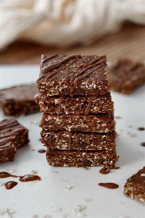 Healthy Chocolate Oat Bars - Mini Batch Baker - Only 6 ingredients!