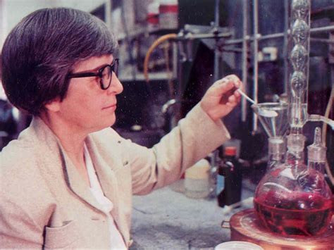 Stephanie Kwolek, Chemist Who Created Kevlar, Dies At 90 | Chemist, Change the world, Women in ...