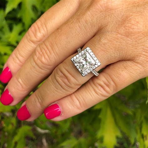 Top more than 75 three princess cut diamond ring latest - vova.edu.vn