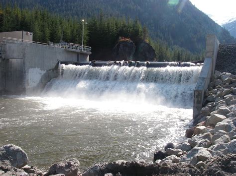 File:Toba Montrose Run of River Hydro Power Plant Intake.jpg - Wikipedia