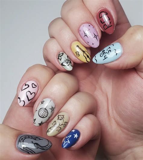 40+ Taylor Swift Nail Art Ideas That Are Perfect For The Eras Tour ...