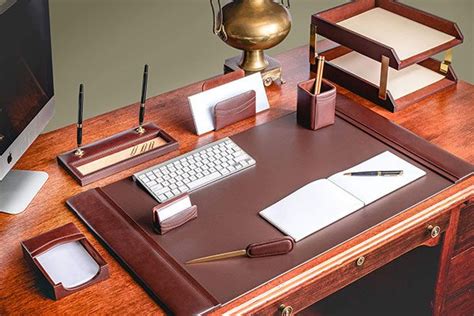 Elevate Your Workspace With Elegant Executive Desk Accessories - sendika8