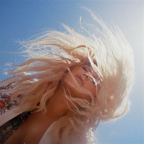 Review: Kesha - Rainbow