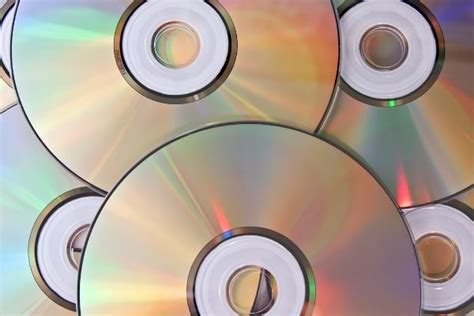 Can you recycle your old CDs and DVDs? - Everyday Recycler