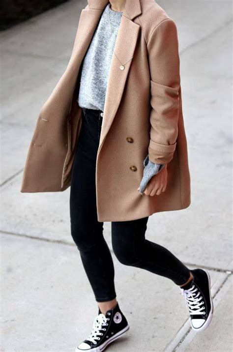 The 35 Most Wearable Outfits For Fall | Brown coat outfit, Coat outfit ...