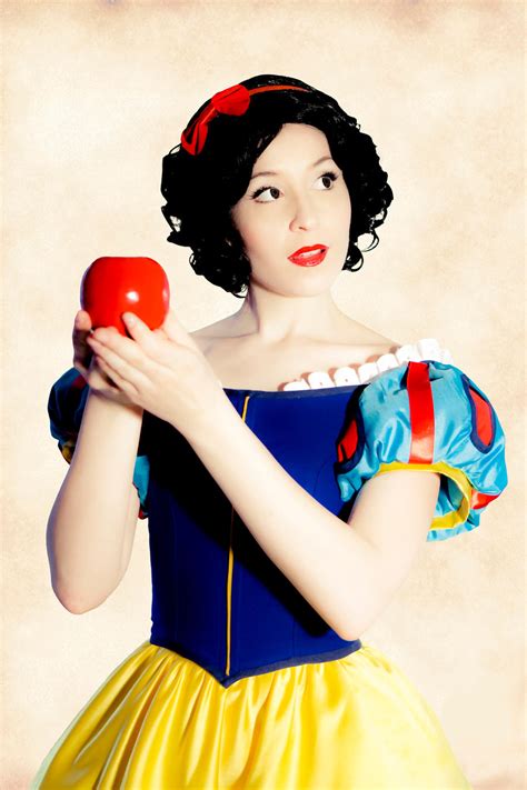 Elarte Cosplay: Snow White Cosplay