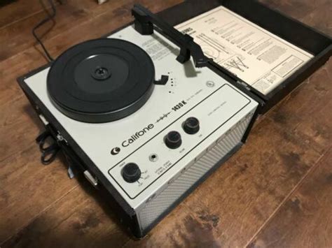 Vintage Portable Record Player For Sale | semashow.com