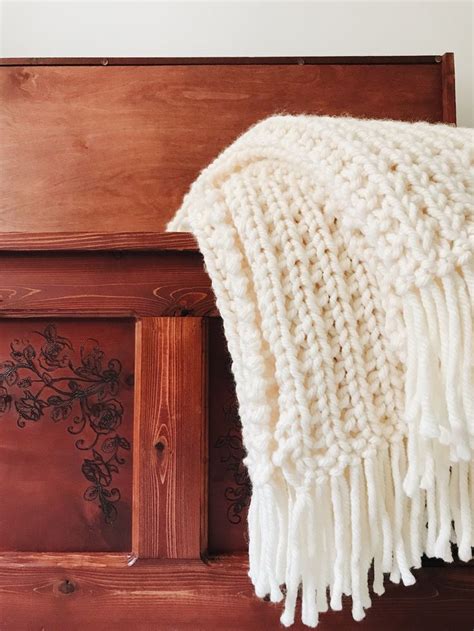 FREE KNITTING PATTERN: The Chunky Ribbed Fringe Knit Blanket by ...