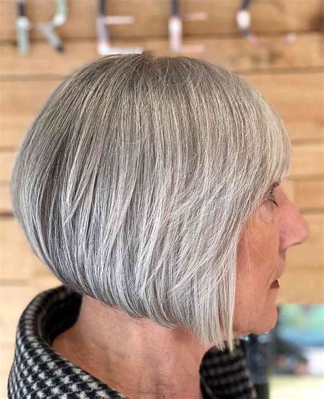 17 Flattering Short Hairstyles for Women In Their 60s with Grey Hair