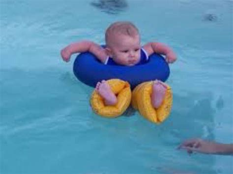 Baby float!!! | Funny babies, Baby memes, Funny pictures can't stop ...