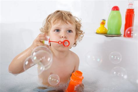 Best Non-Toxic Bubble Bath for Kids & Skin Sensitive Adults 2022