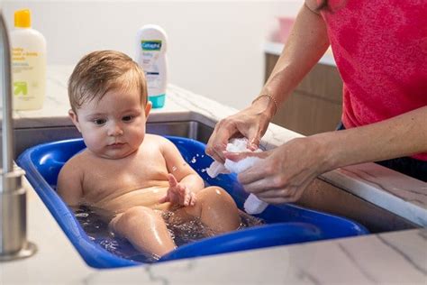 The Best Baby Bathtubs and Bath Seats | Reviews by Wirecutter