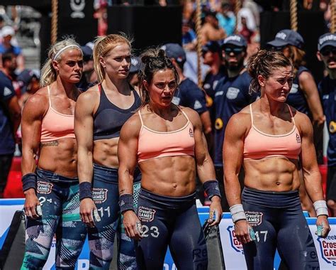 Pin by Pilka Debilka on satin | Female crossfit athletes, Muscle girls, Muscle women