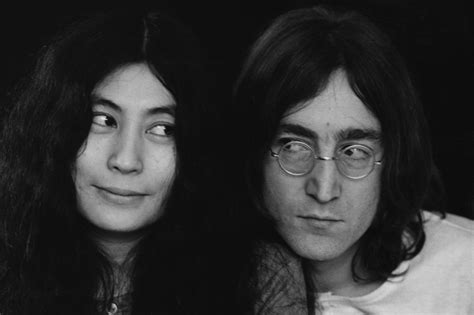 John Lennon y Yoko Ono, un amor rodeado de polémica y excentricidades