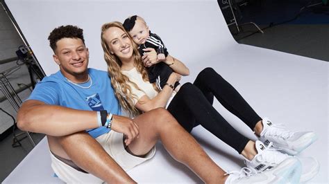 Patrick Mahomes, Brittany Matthews introduce daughter Sterling