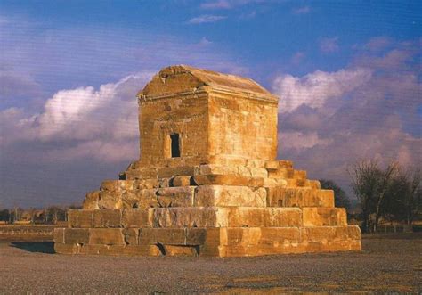 cyrus-tomb-pasargadae-1024x715 - Iran Sun World Travel Agency