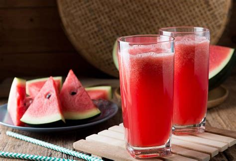 How to Make Watermelon Juice for Toddlers - FirstCry Parenting