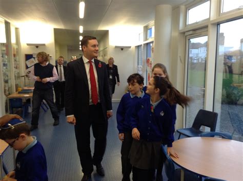 Ilford North MP Wes Streeting spends morning at WIJPS