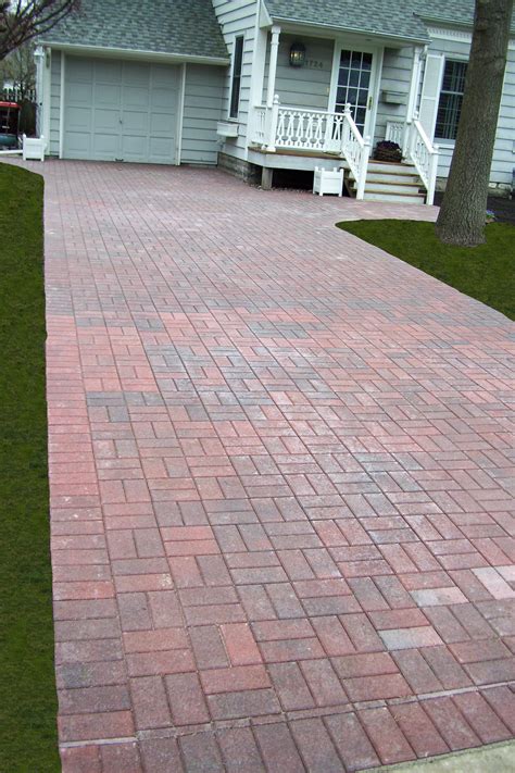 Red/Charcoal Color Holland Paver Driveway, Basket Weave Pattern Brick ...