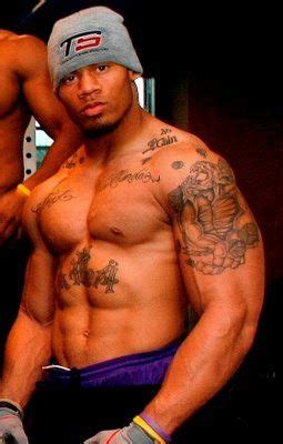 Most Jacked NFL Football Players 2011 | Nfl football players, Nfl players, Football players