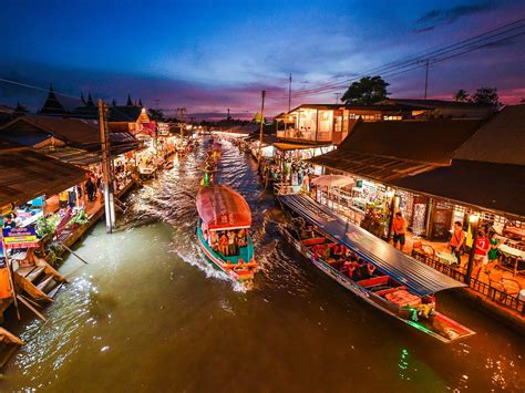 Amphawa Floating Market