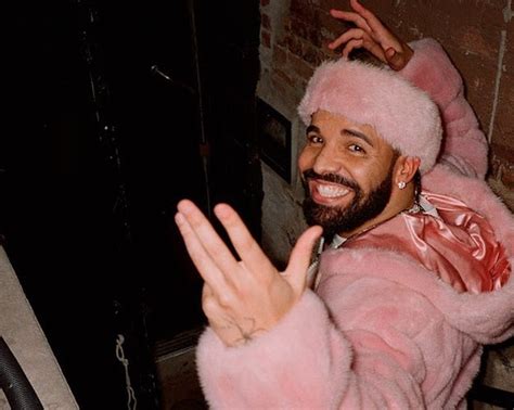 Canadian Rapper Drake Embraces His Newfound Scottish Roots - The Source