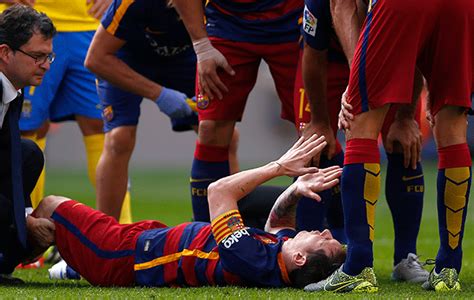 Tim Vickery's Notes from South America: Messi injury blow opens door for Tevez