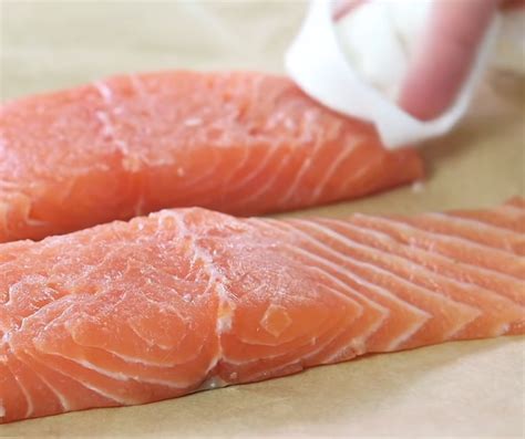 How to make salmon in the air fryer so that it’s perfectly flaky every ...