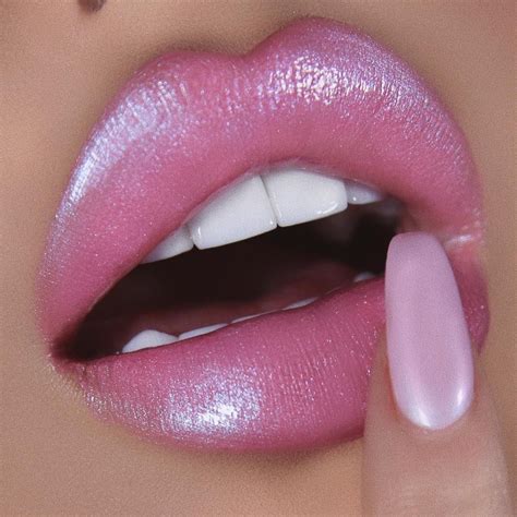 Lipstick Art, Lipstick Swatches, Lipstick Colors, Lip Colors, Gold Lipstick, Best Pink Lipstick ...