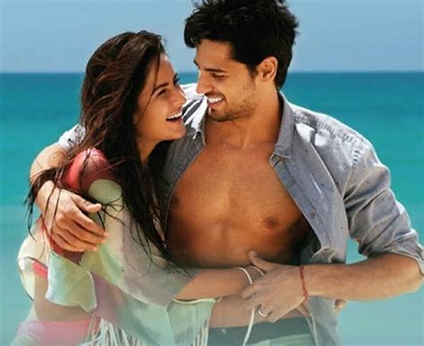 नचदे ने Nachde Ne Saare Lyrics In Hindi – Baar Baar Dekho