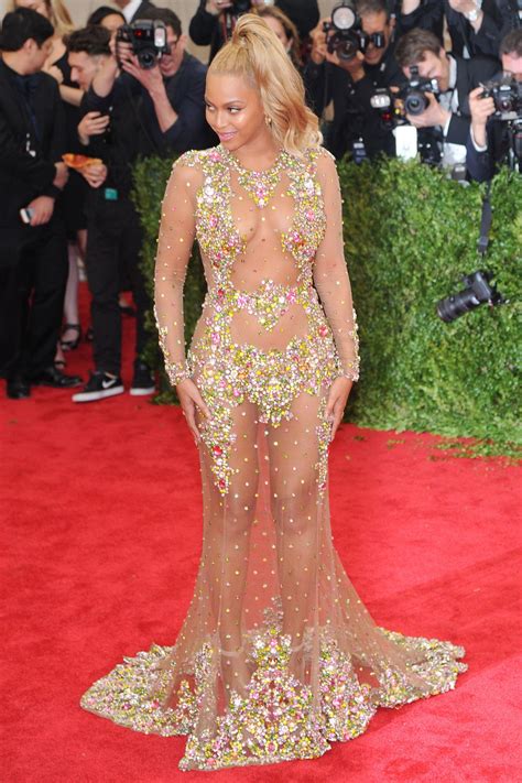 BEYONCE at MET Gala 2015 in New York - HawtCelebs