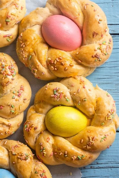 10 Easy Easter Bread Recipes - Insanely Good