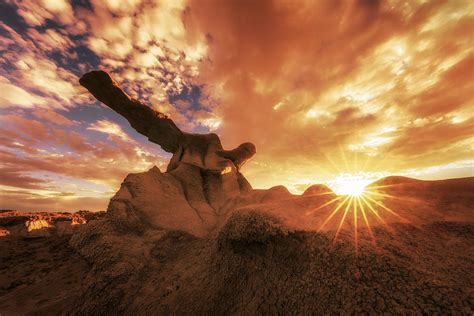 Bisti Badlands At Sunset (4) Photograph by Leechee Z | Pixels