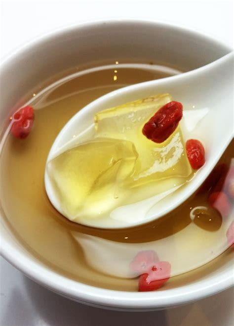 Ice Jelly Lemongrass with Aloe Vera Wolfberries and Mango Jelly Desserts, Asian Desserts, Sweet ...