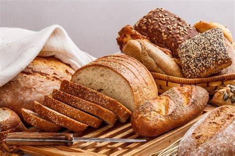 25 Types of Bread (Different Kinds From Around the World) - Insanely Good