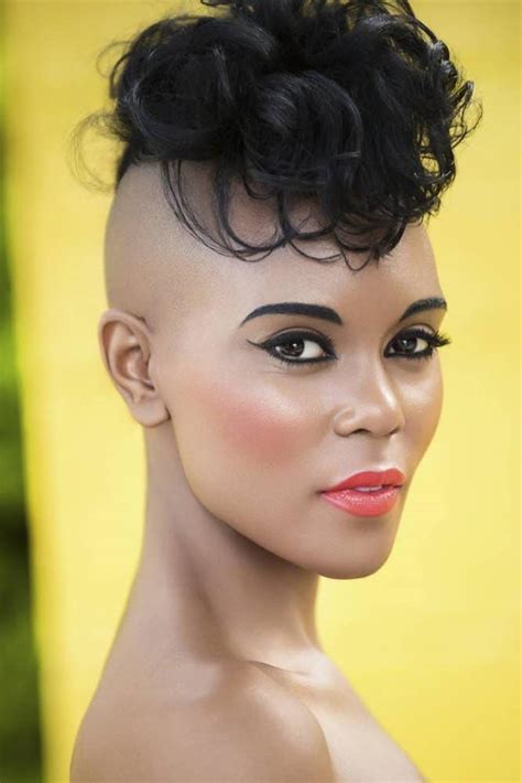 Short Haircuts For Women Black - Wavy Haircut