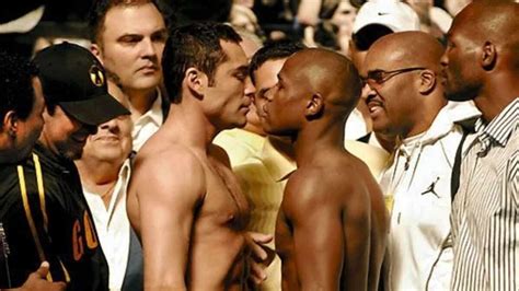 Floyd Mayweather 'handicapped' for Oscar De La Hoya super-fight - World ...