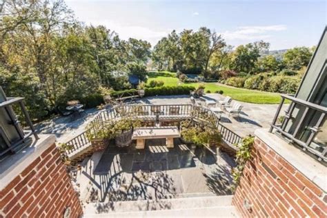 Jimmy Haslam, owner of the Cleveland Browns, has just listed his ...