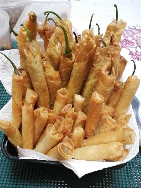 Dynamite and cheese sticks kayo jan. : r/Philippines