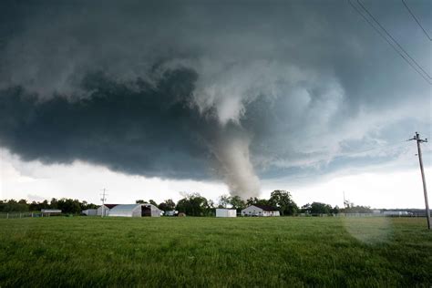 TOPSHOT-US-WEATHER-TORNADO