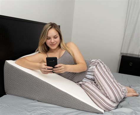 Buy KölbsExtra Wide Bed Wedge Pillow | Extra Large Bed Wedge Pillow (31” x 33”)| Memory Foam Top ...